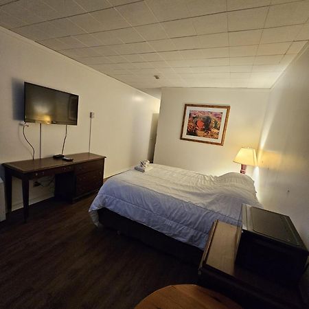 The Brunswick Hotel Complex Parry Sound Exterior foto