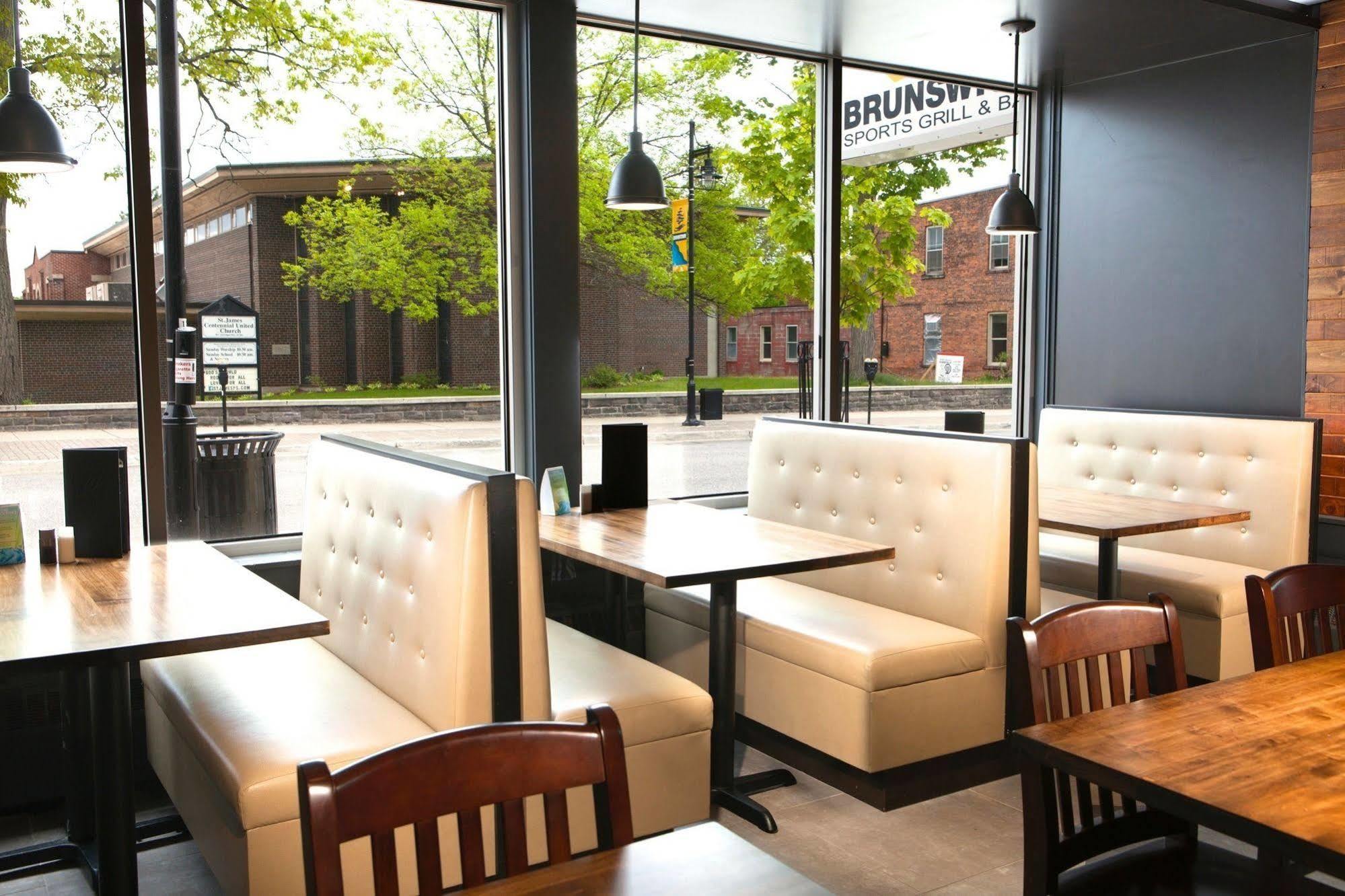 The Brunswick Hotel Complex Parry Sound Exterior foto