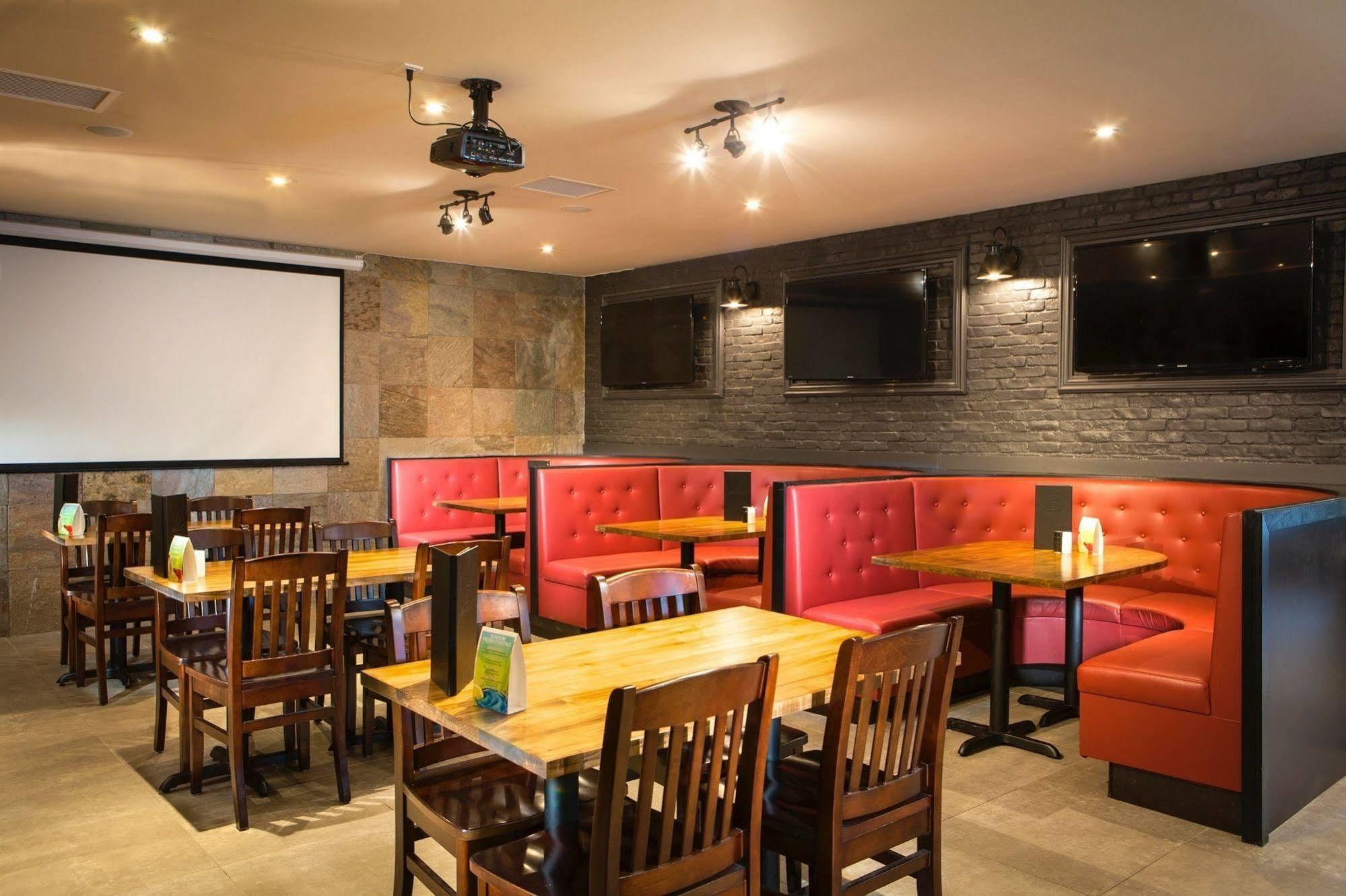 The Brunswick Hotel Complex Parry Sound Exterior foto